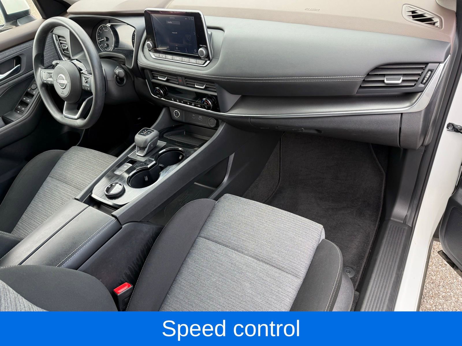 Used 2023 Nissan Rogue SV image 21