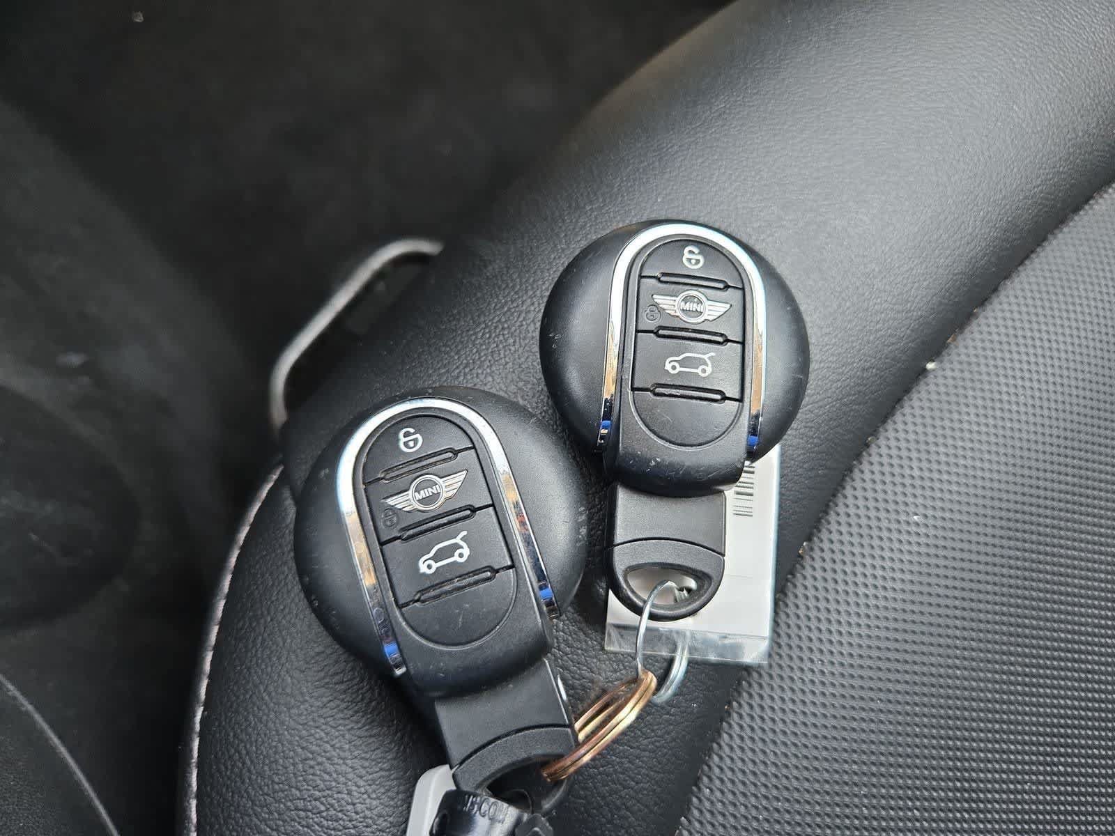 Used 2018 MINI Cooper 4-Door Hardtop FWD image 32