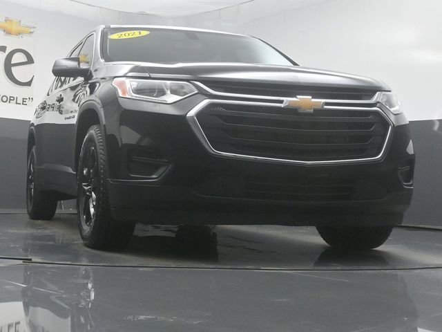 Used 2021 Chevrolet Traverse LS FWD image 3