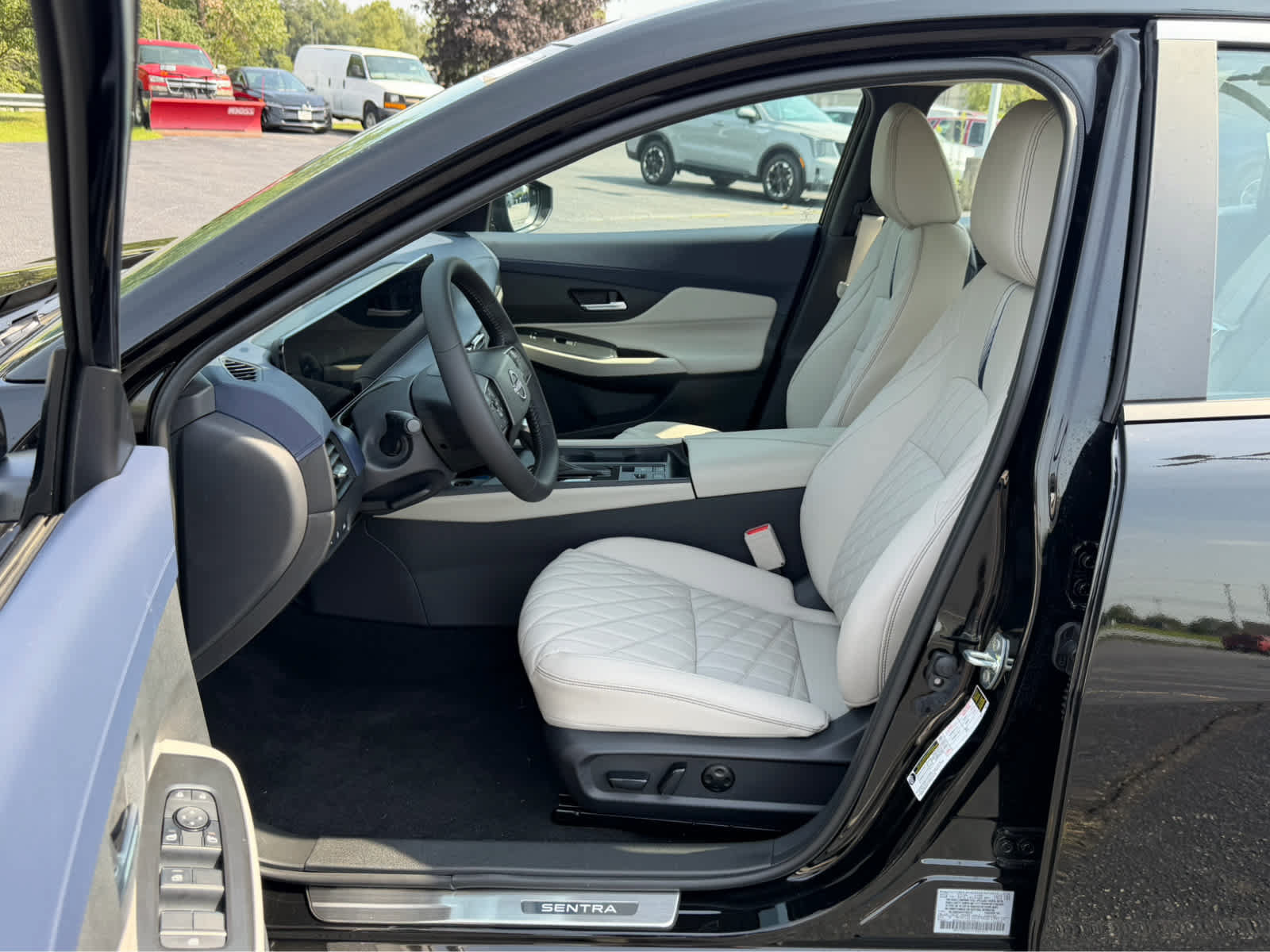New 2027 Nissan Sentra SL w/ Floor Mat Package FWD image 13