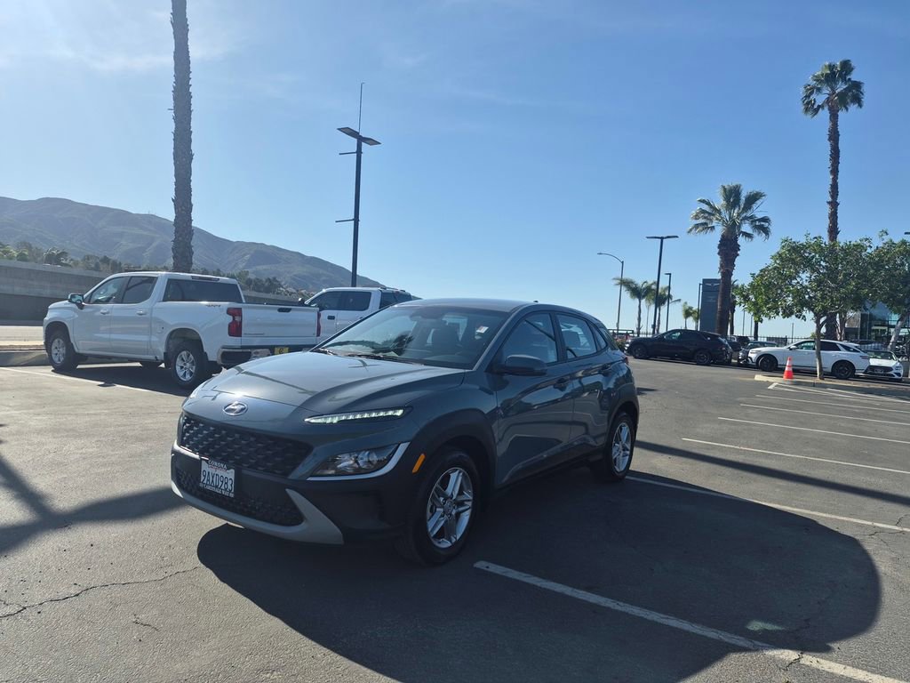 Used 2022 Hyundai Kona SE image 3