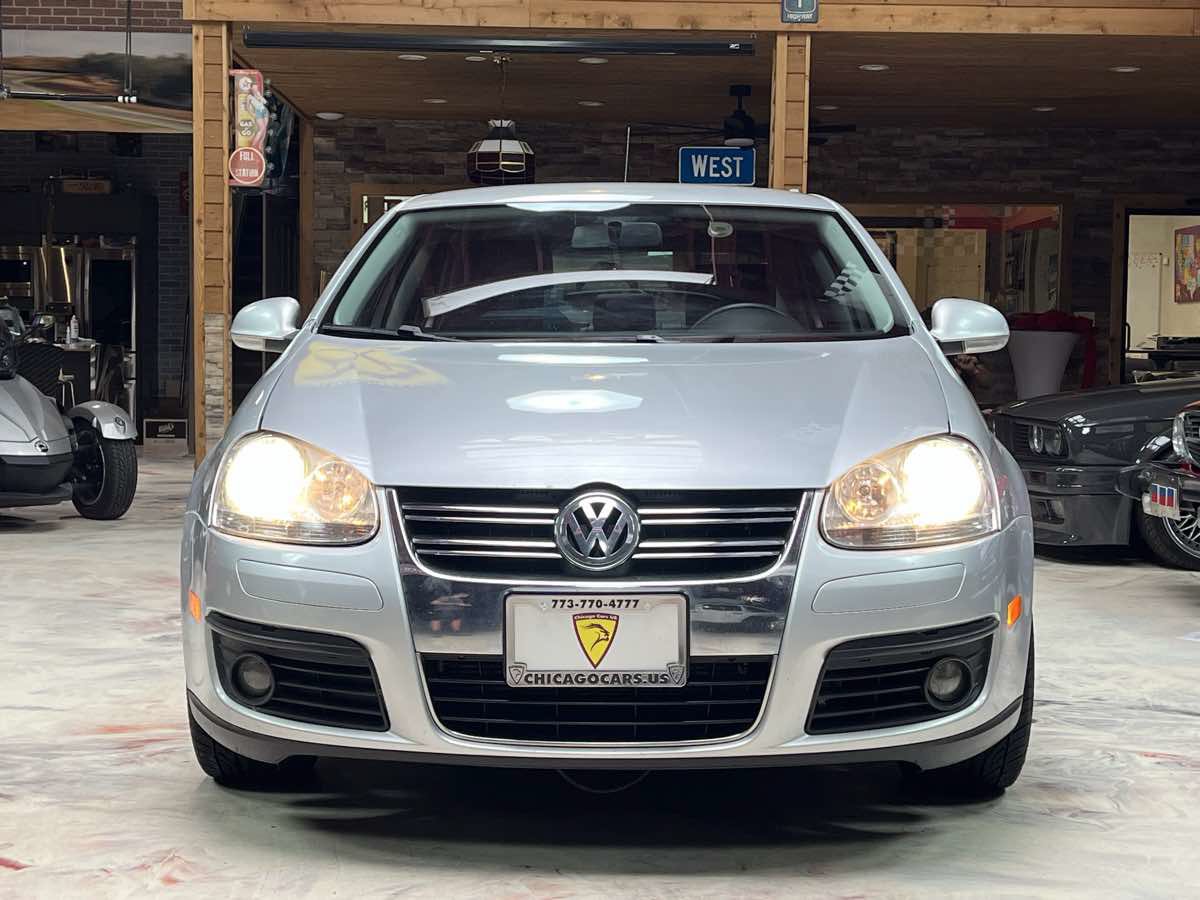 Used 2010 Volkswagen Jetta Limited Edition FWD image 7