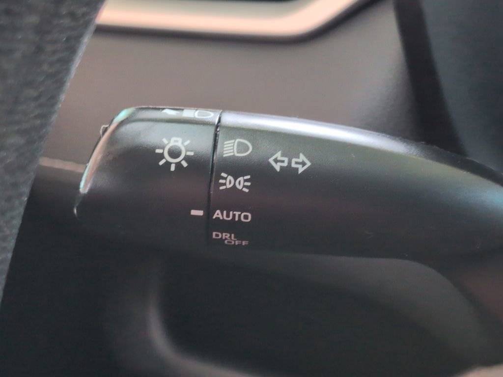 Used 2025 Toyota RAV4 XLE image 28