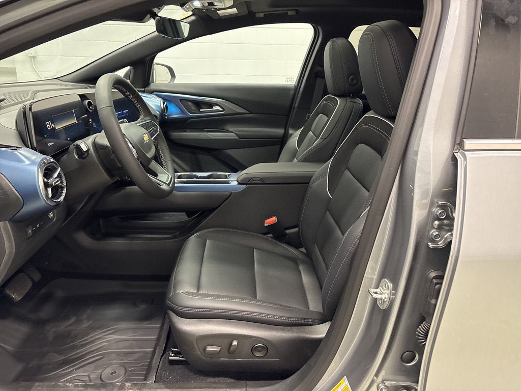 New 2026 Chevrolet Equinox EV LT w/ Convenience Package II AWD/4WD image 9