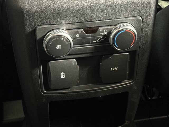 Used 2021 Ford Explorer XLT AWD/4WD image 44