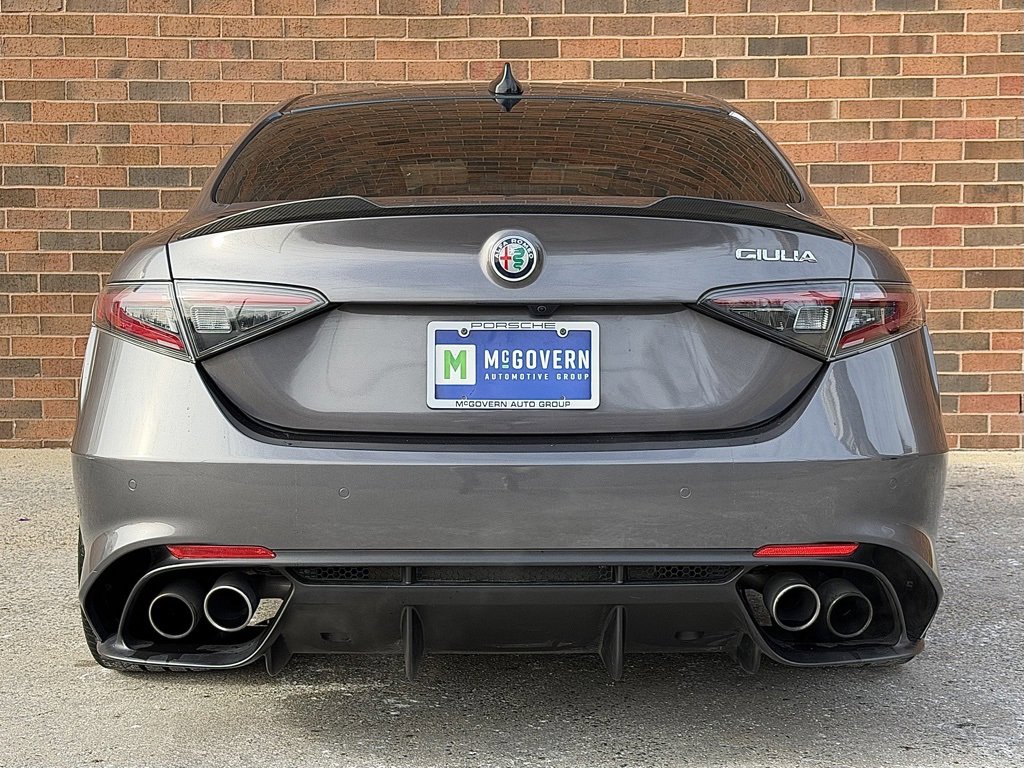 Used 2024 Alfa Romeo Giulia Quadrifoglio image 6