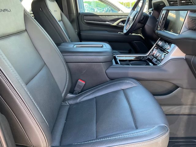 Used 2021 GMC Yukon Denali w/ Denali Premium Package AWD/4WD image 9