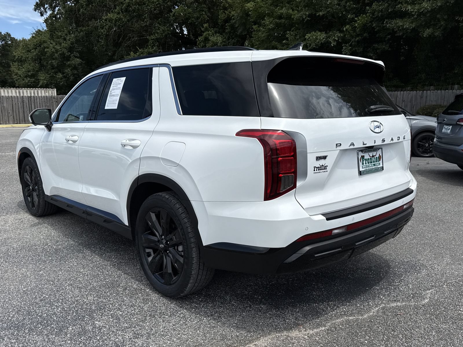 Used 2025 Hyundai Palisade XRT FWD image 3