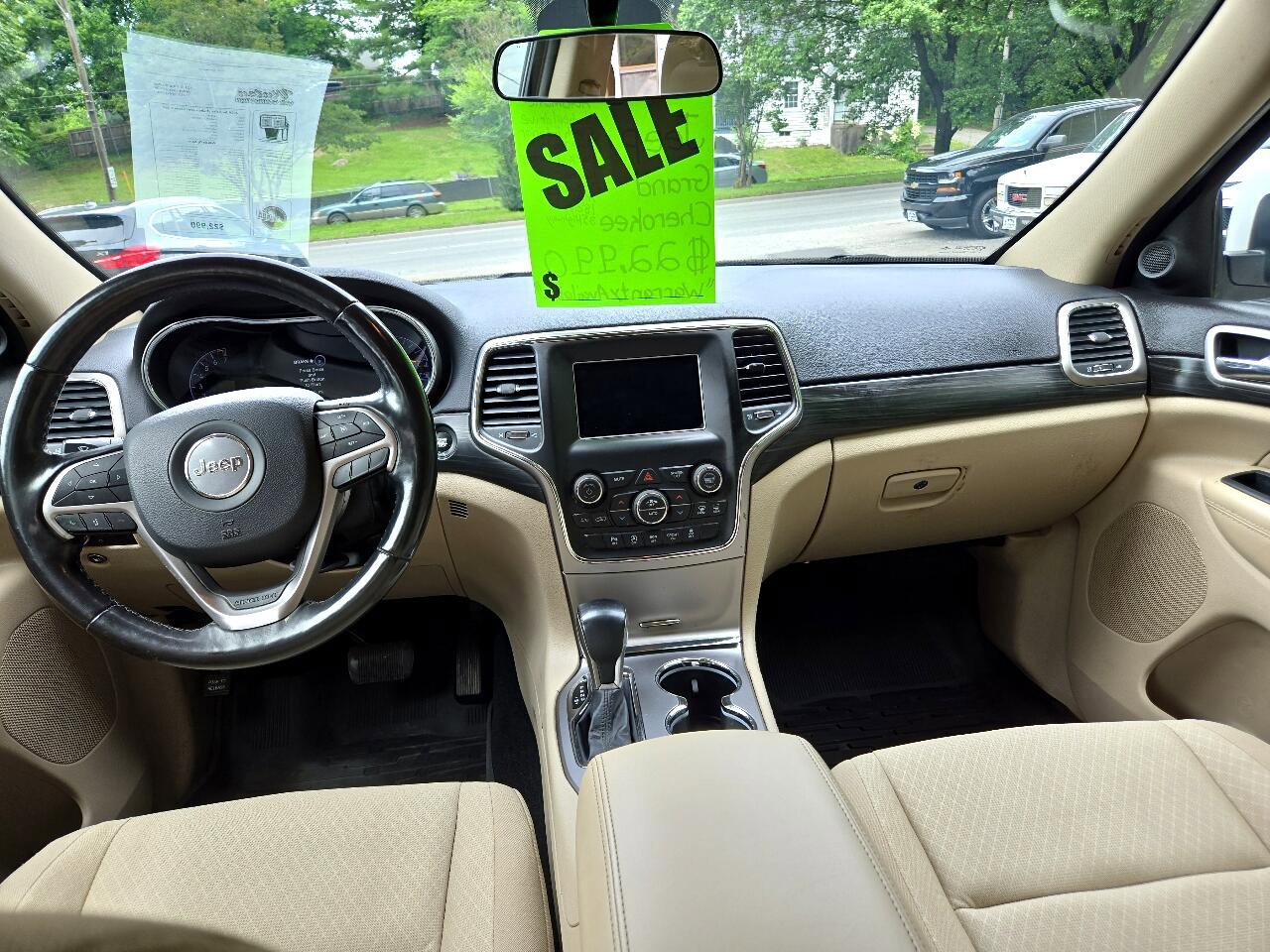Used 2020 Jeep Grand Cherokee Laredo image 13