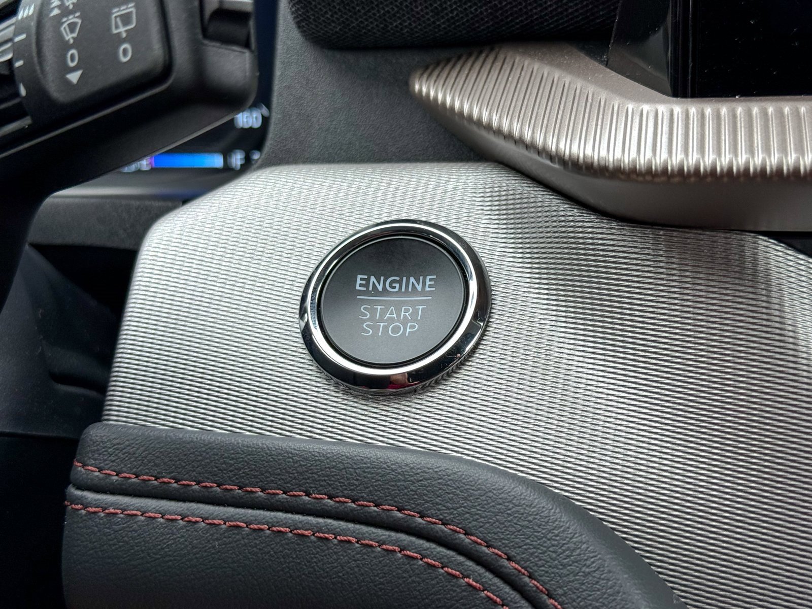 Certified 2025 Ford Explorer Active image 28