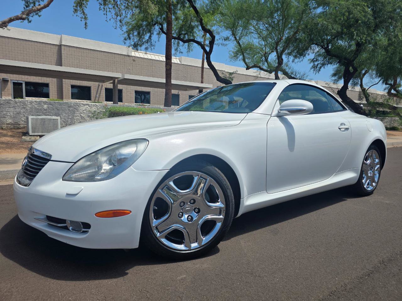 Used 2008 Lexus SC 430 Convertible RWD image 2