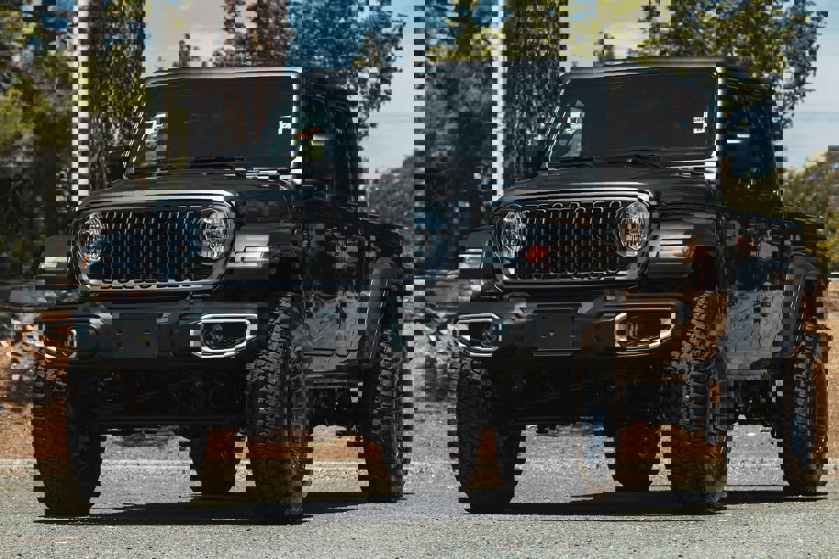 Used 2024 Jeep Gladiator Sport image 6