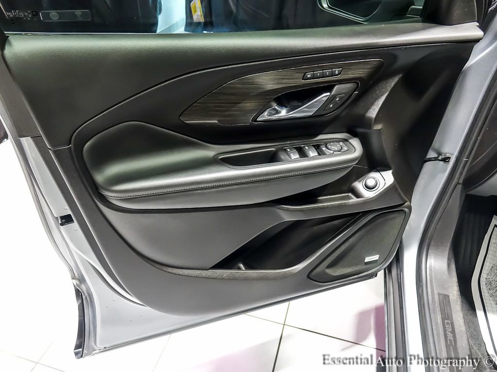 Used 2024 GMC Terrain SLT w/ Infotainment Package II image 27