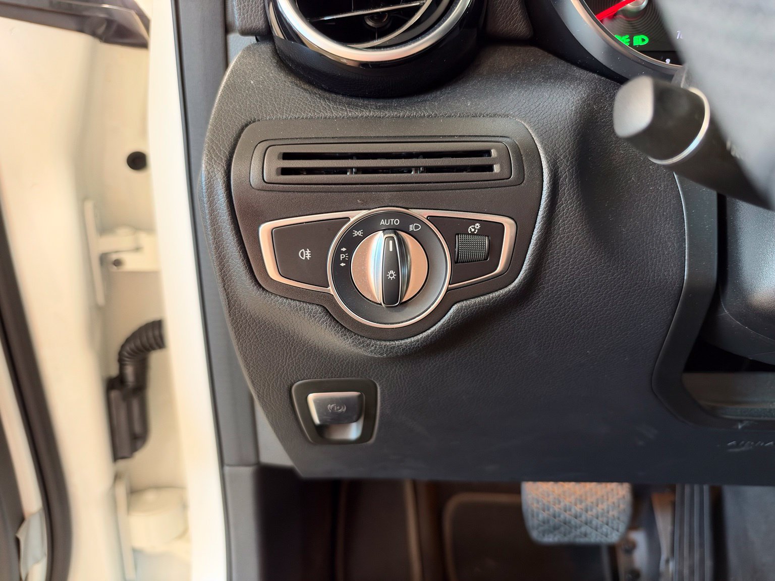 Used 2019 Mercedes-Benz GLC 300 image 23