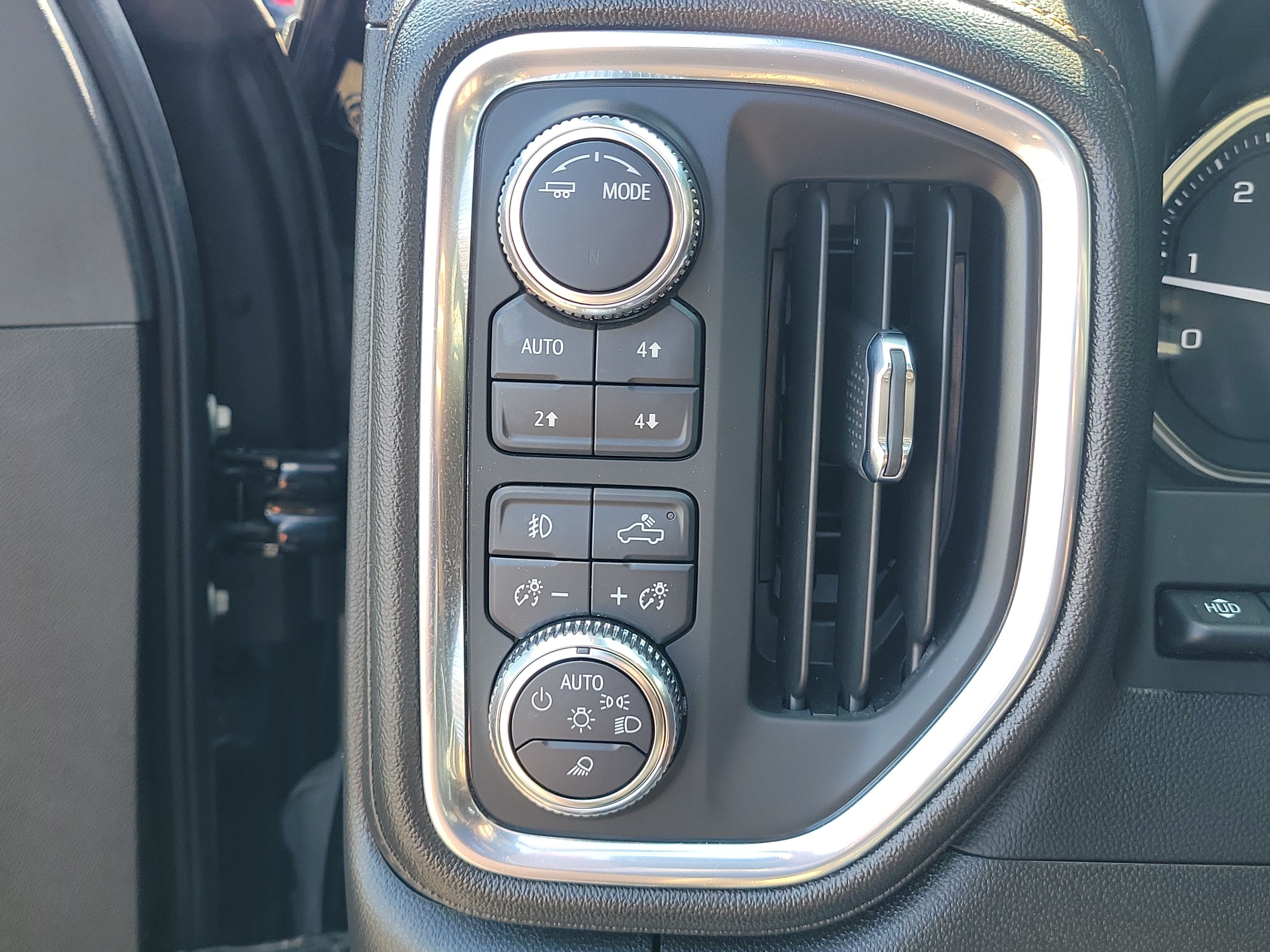 Used 2022 GMC Sierra 2500 AT4 w/ AT4 Premium Plus Package AWD/4WD image 20