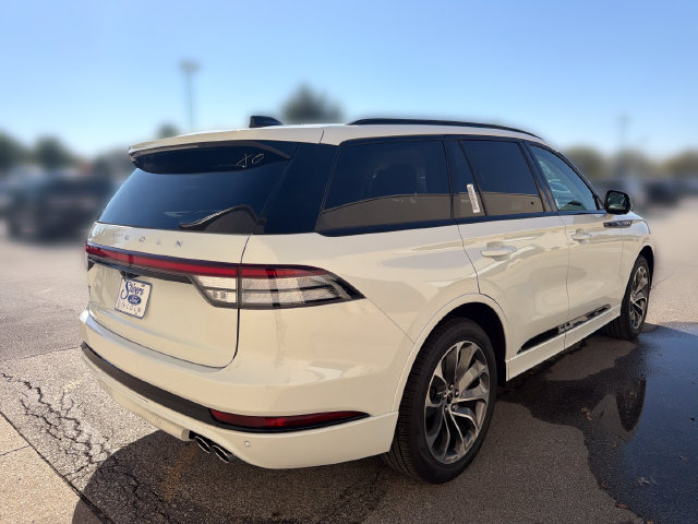 New 2026 Lincoln Aviator AWD w/ Jet Appearance Package image 6