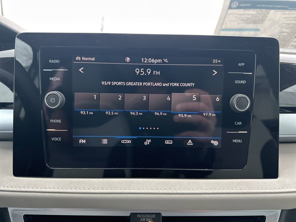 New 2026 Volkswagen Taos SE image 17