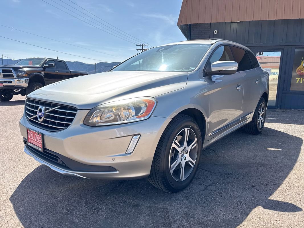 Used 2015 Volvo XC60 T6 w/ Proximity Package image 10