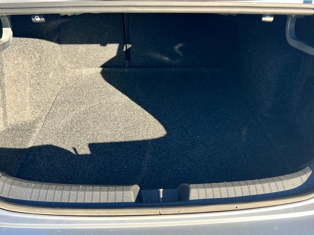 Used 2024 Volkswagen Jetta SE image 14