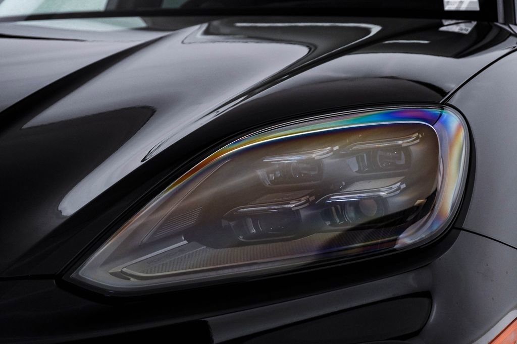 New 2026 Porsche Cayenne Turbo image 7