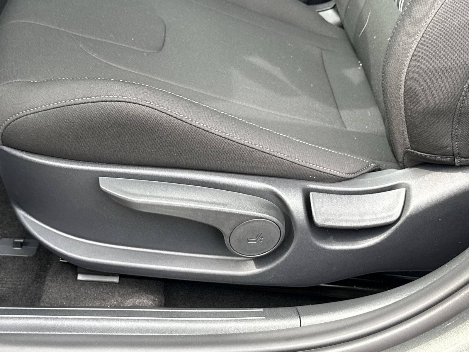 New 2026 Hyundai Elantra SEL Sport Premium FWD image 14