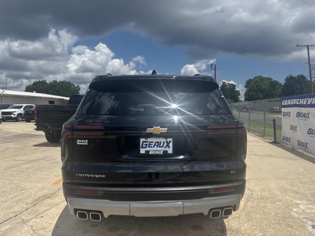 Used 2024 Chevrolet Traverse LT w/ LPO, Floor Liner Package FWD image 11