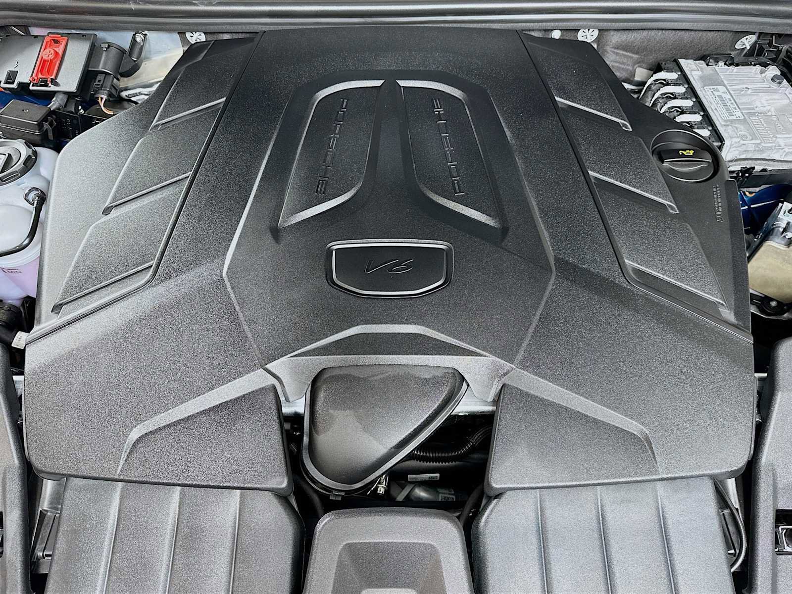 New 2026 Porsche Cayenne Coupe image 32