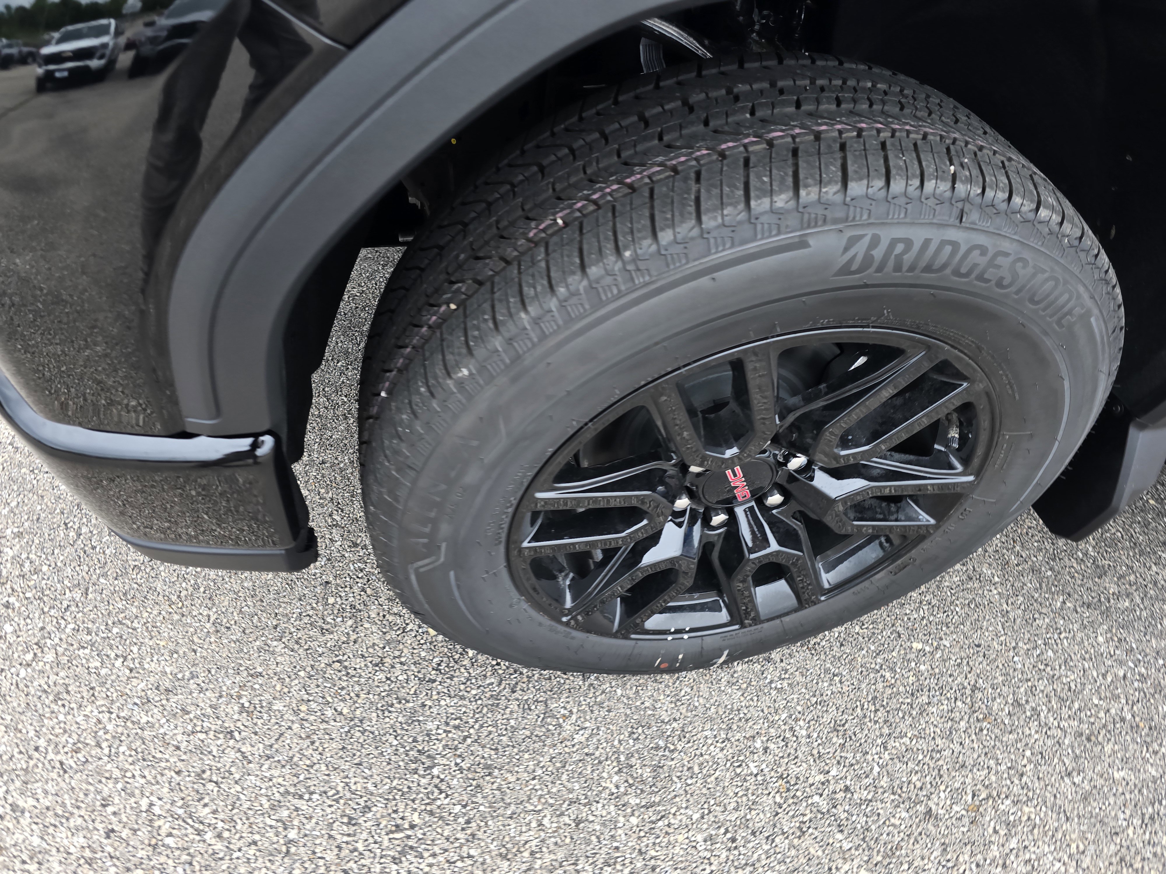 New 2025 GMC Sierra 1500 Elevation image 9