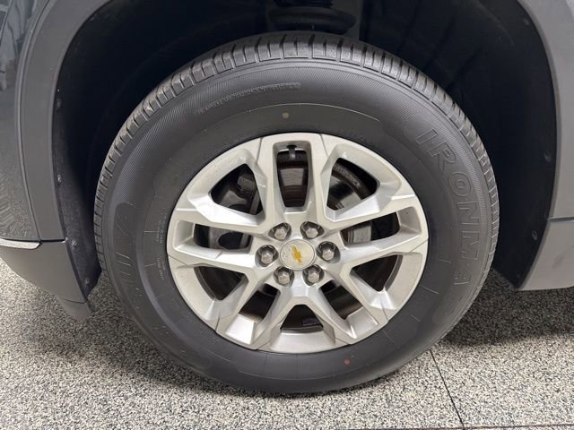 Used 2019 Chevrolet Traverse LT image 3