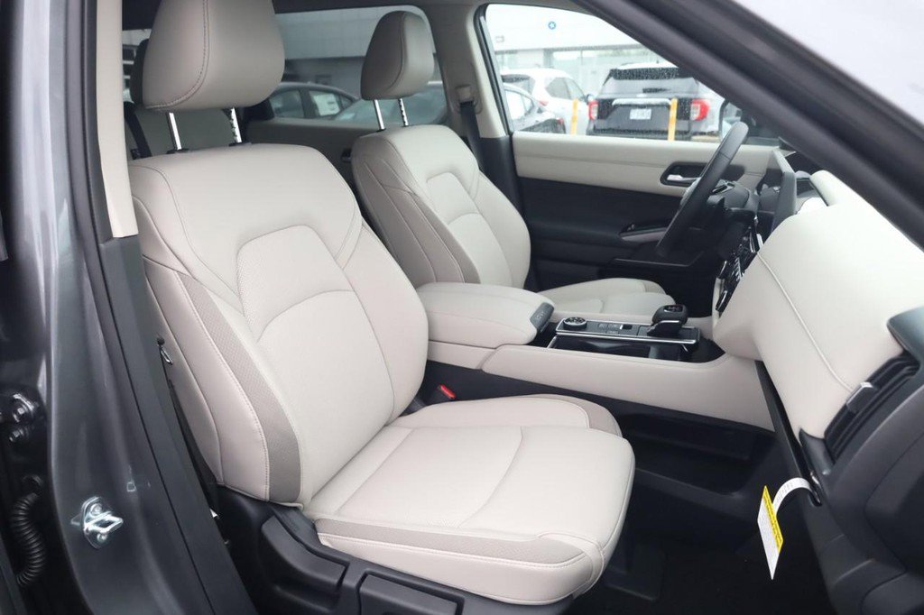 New 2026 Nissan Pathfinder SL image 21