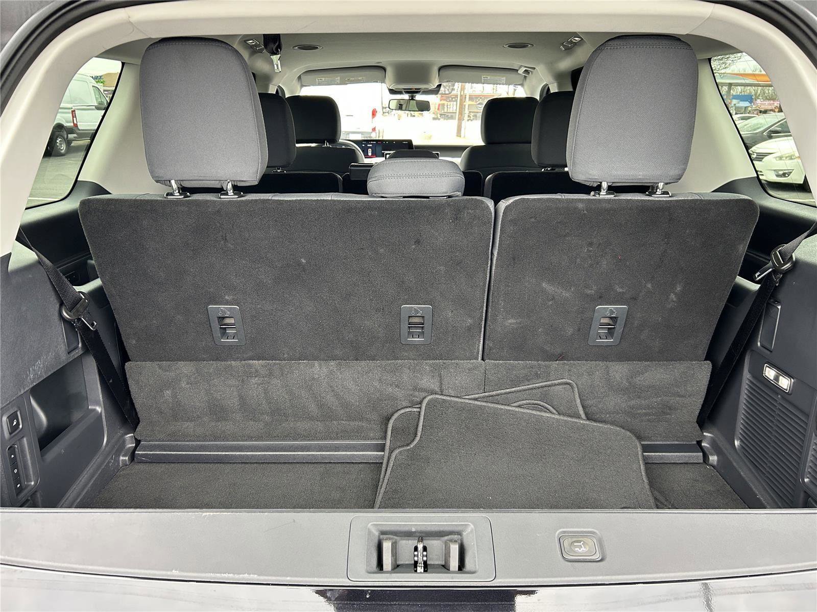 Certified 2025 Ford Expedition Active image 24