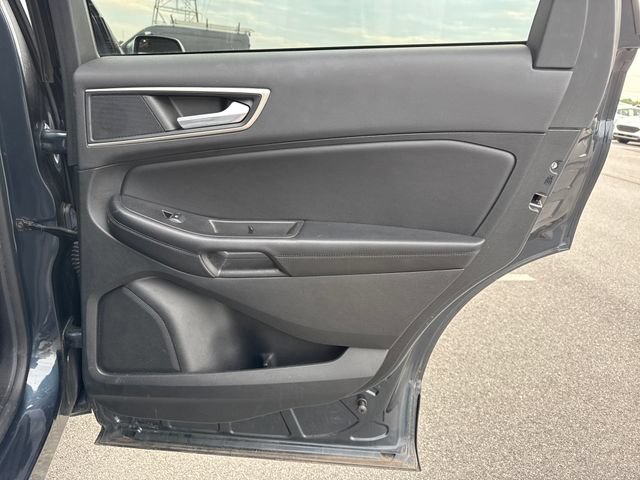 Used 2022 Ford Edge SEL AWD/4WD image 16