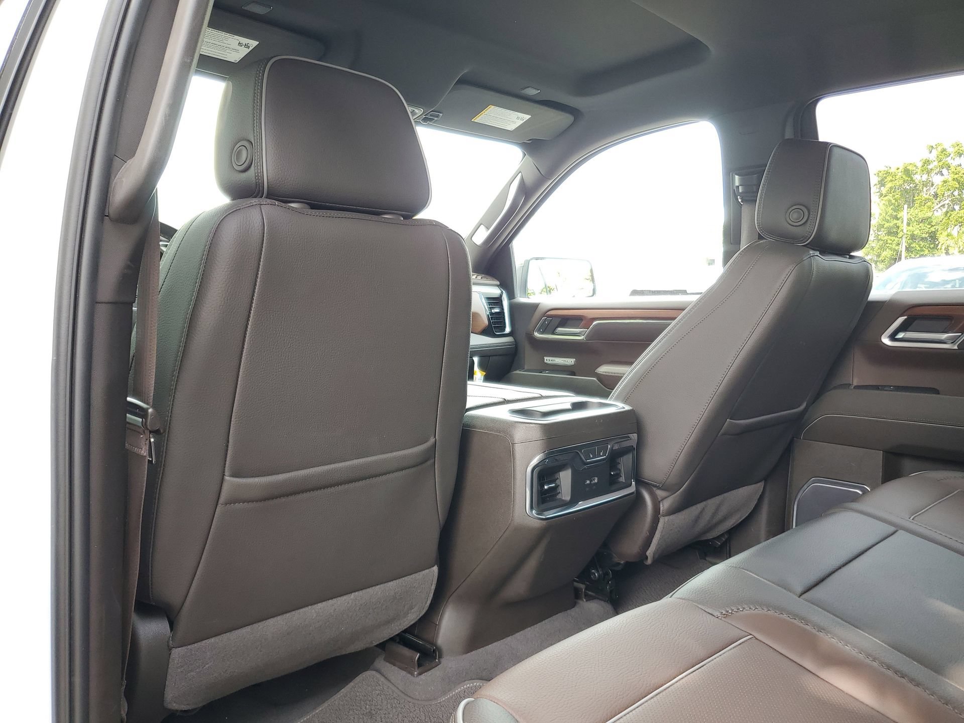 Used 2023 GMC Sierra 1500 Denali AWD/4WD image 10