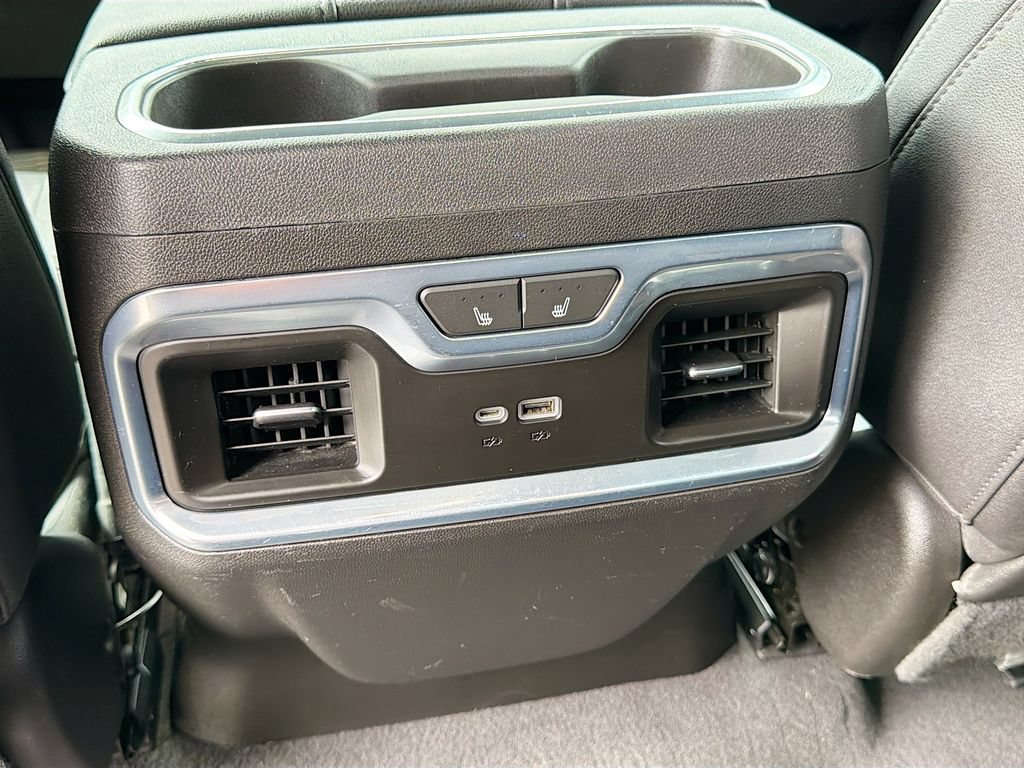 Used 2022 Chevrolet Silverado 1500 LTZ w/ LTZ Premium Package AWD/4WD image 30