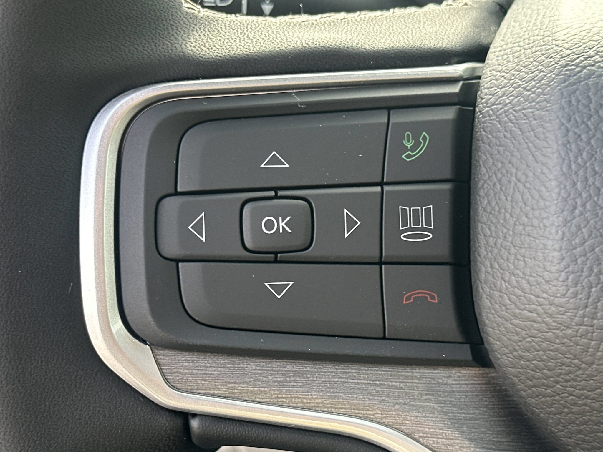 New 2026 Jeep Grand Wagoneer L Limited AWD/4WD image 26