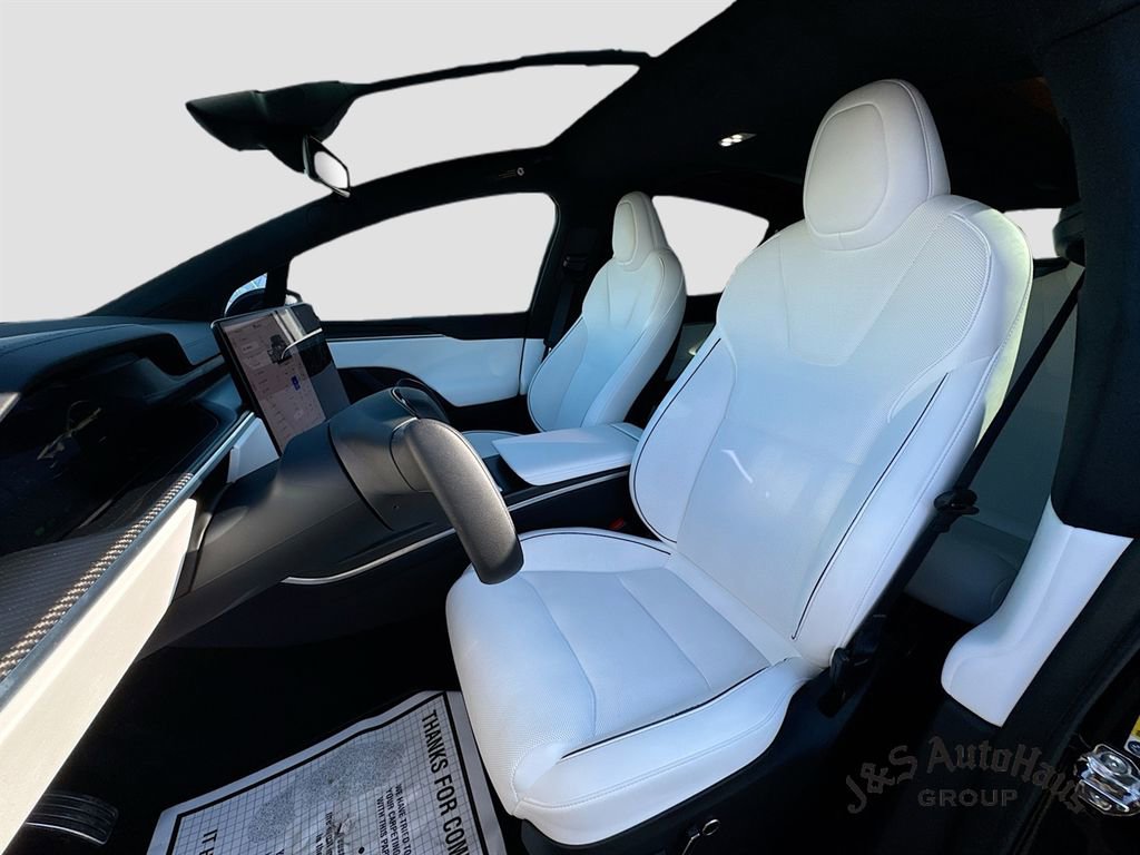 Used 2025 Tesla Model X Plaid image 11