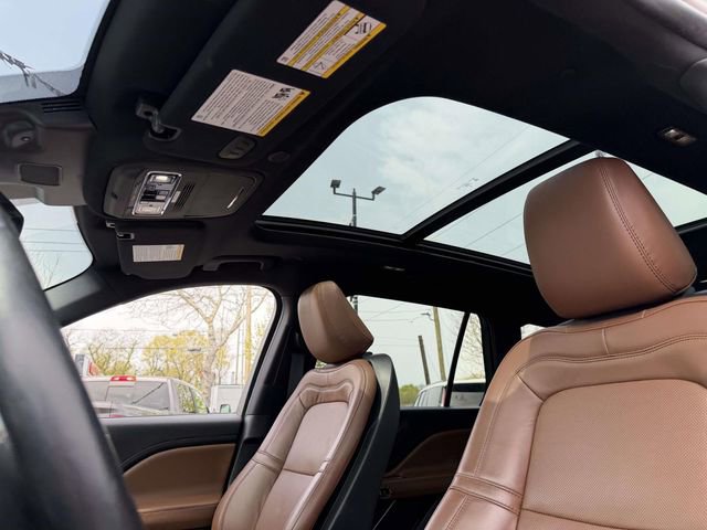 Certified 2023 Lincoln Aviator Reserve w/ Equipment Group 201A AWD/4WD image 10