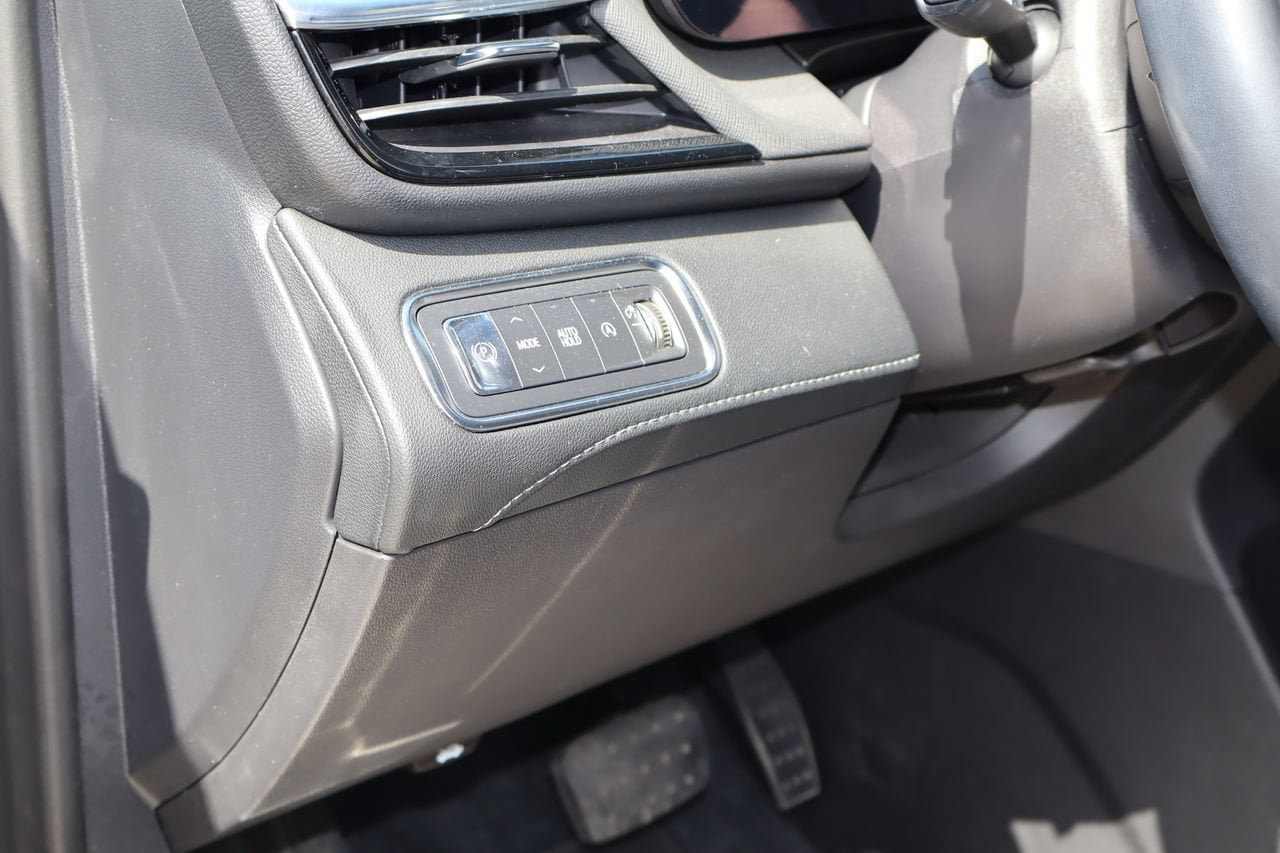 Used 2025 Buick Enclave Preferred FWD image 25