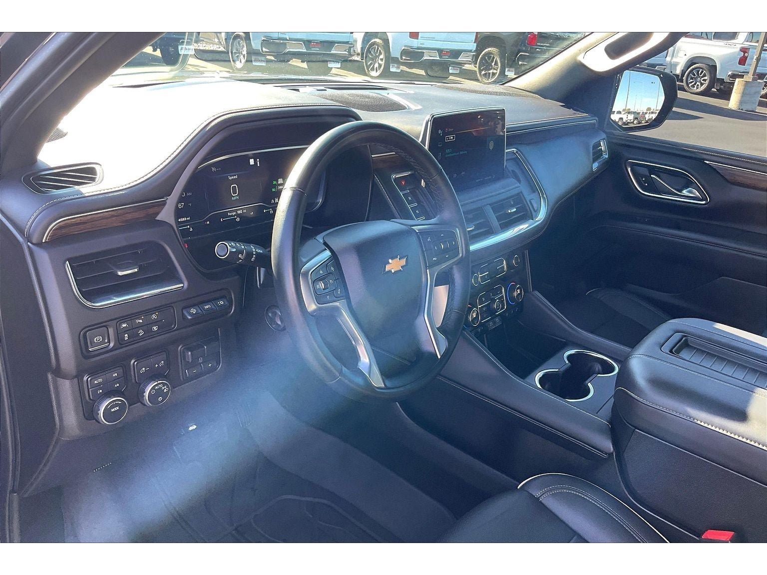 Used 2023 Chevrolet Suburban Premier AWD/4WD image 16