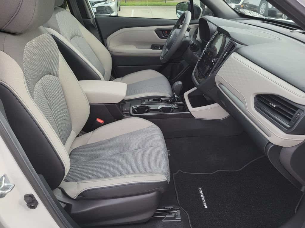 Used 2026 Subaru Forester Premium AWD/4WD image 8