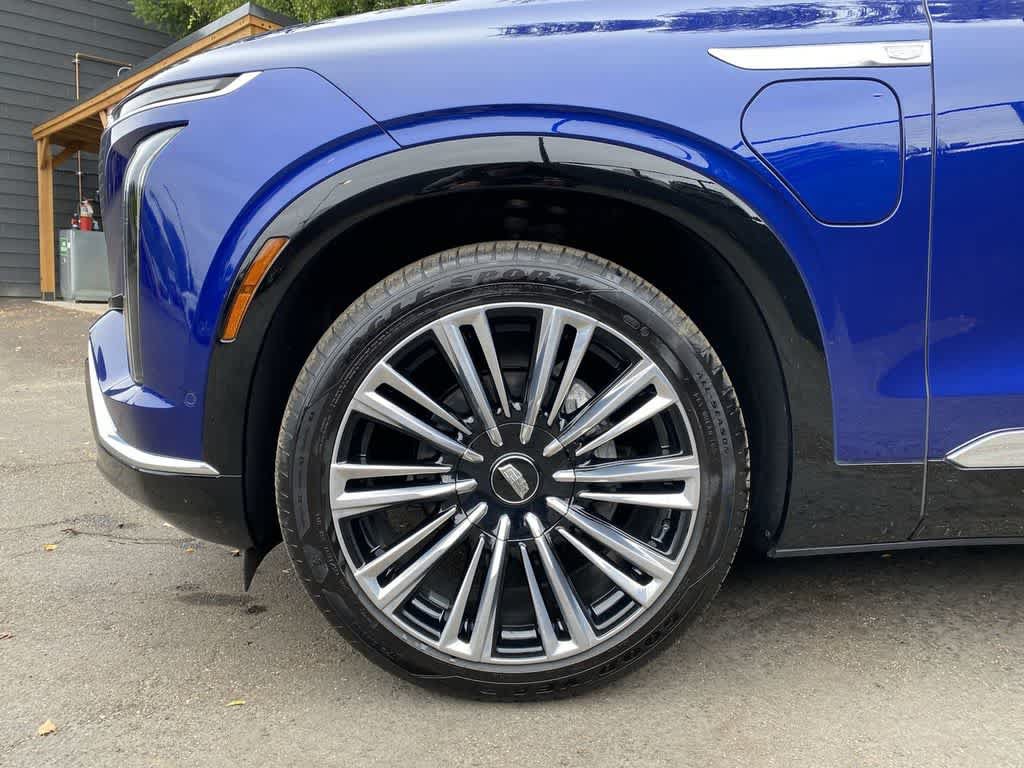 Certified 2026 Cadillac Vistiq Premium Luxury AWD/4WD image 12