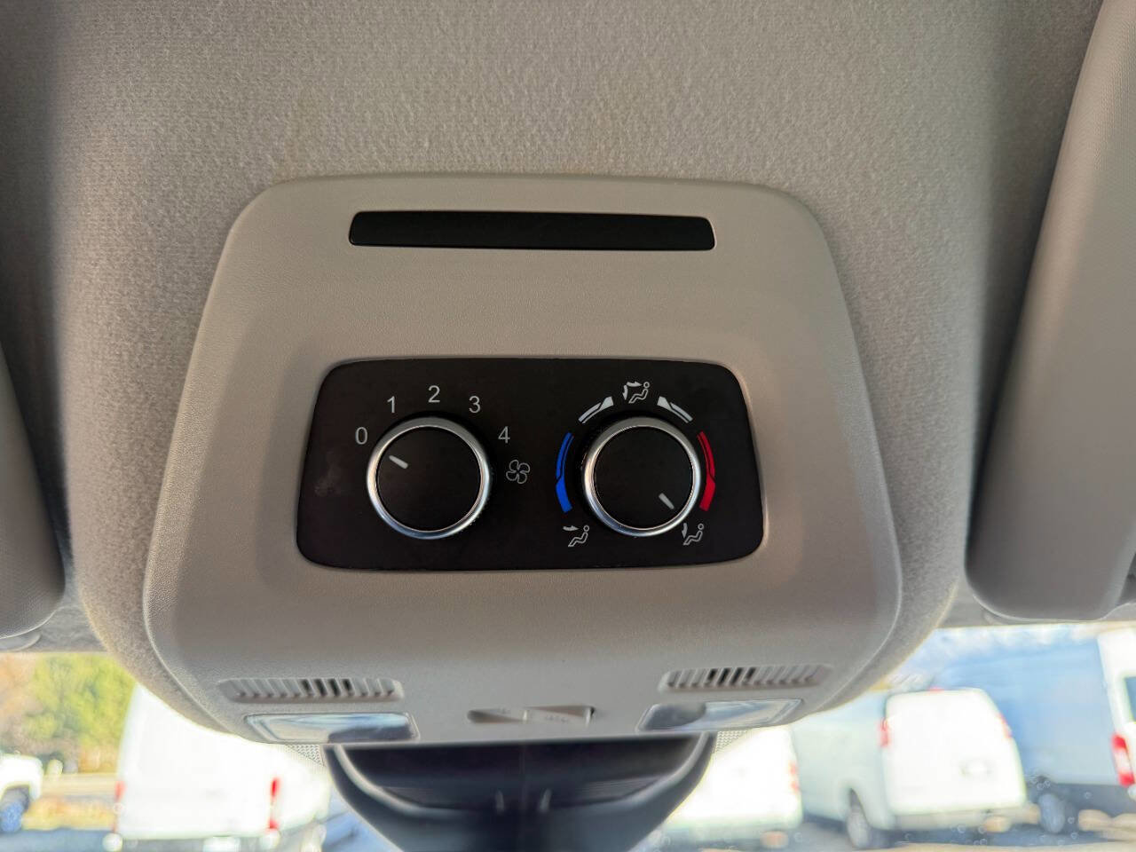 Used 2023 Ford Transit 350 XLT image 38