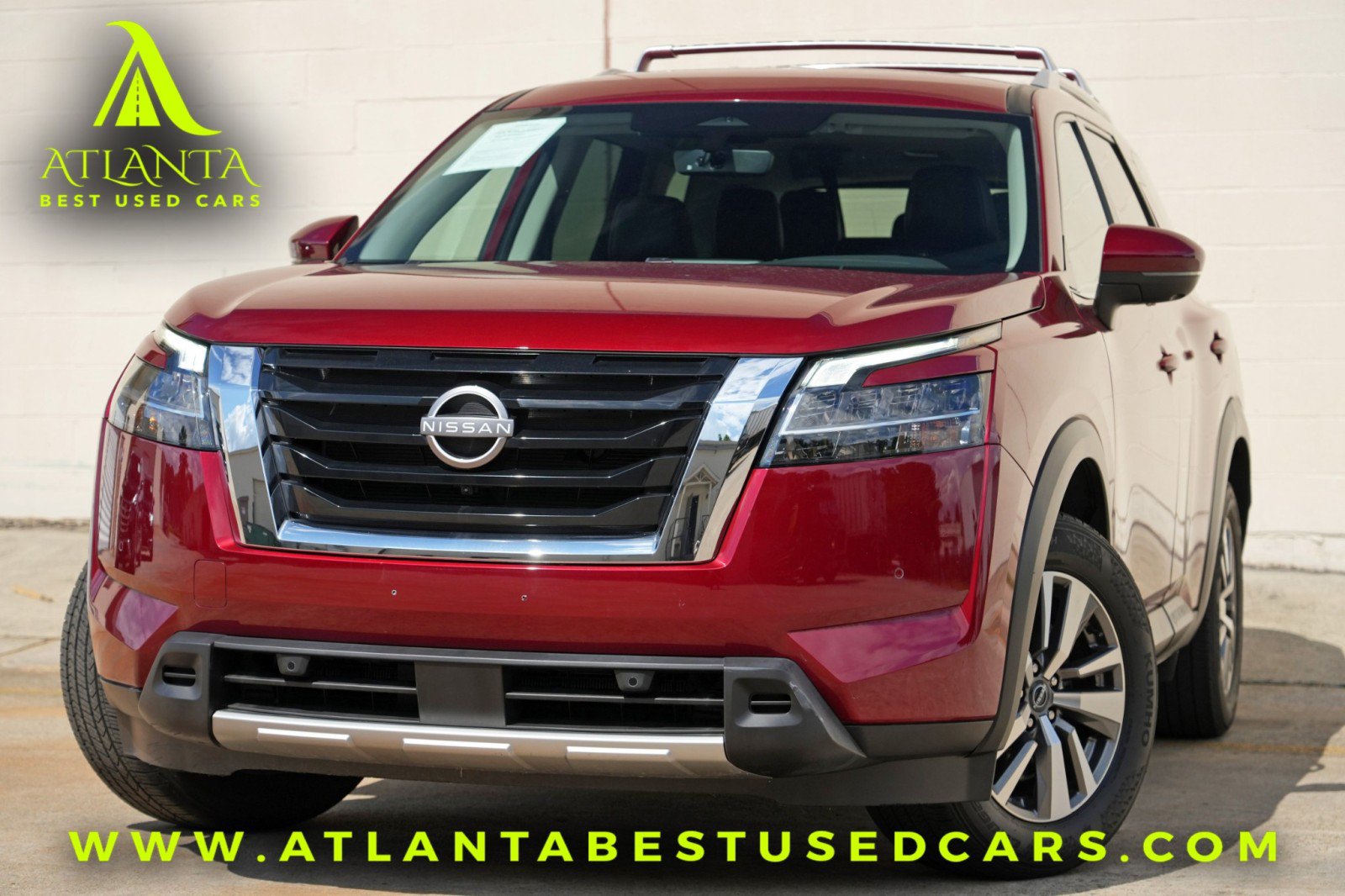 Used 2023 Nissan Pathfinder SL FWD image 1