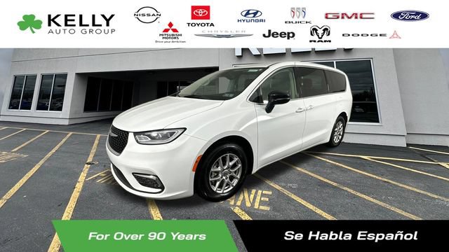 Used 2024 Chrysler Pacifica Touring-L