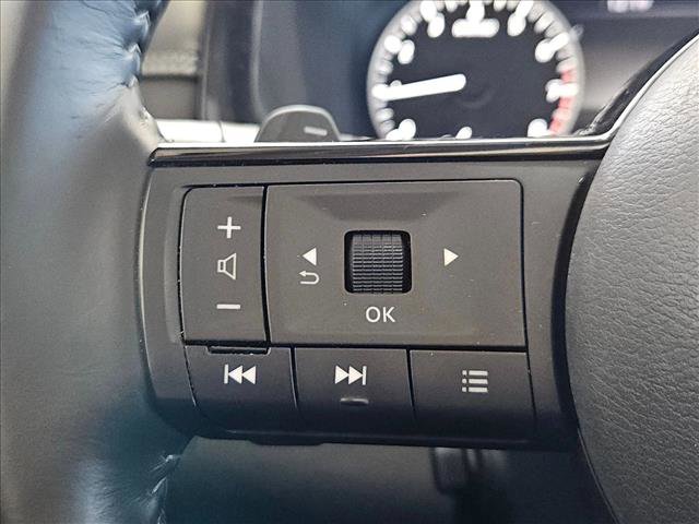 Used 2022 Nissan Pathfinder Platinum w/ Cargo Package image 8