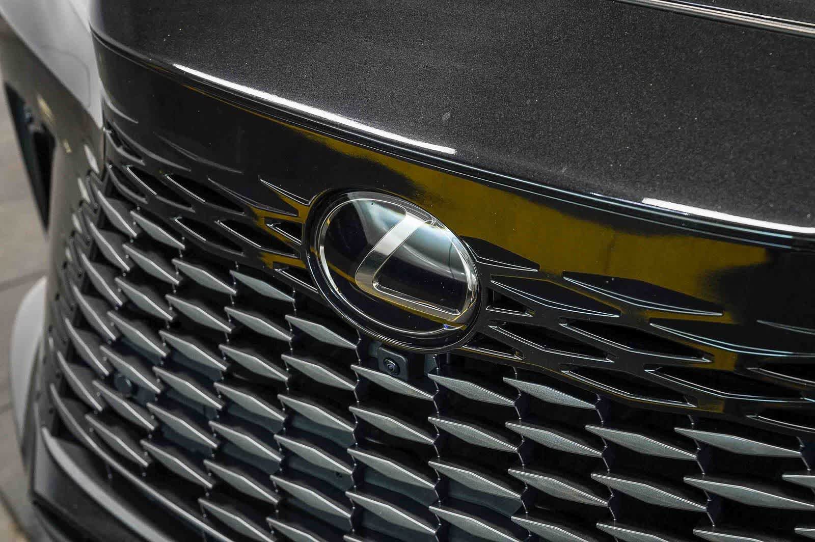 Used 2025 Lexus RX 350 Premium w/ Convenience Package FWD image 8