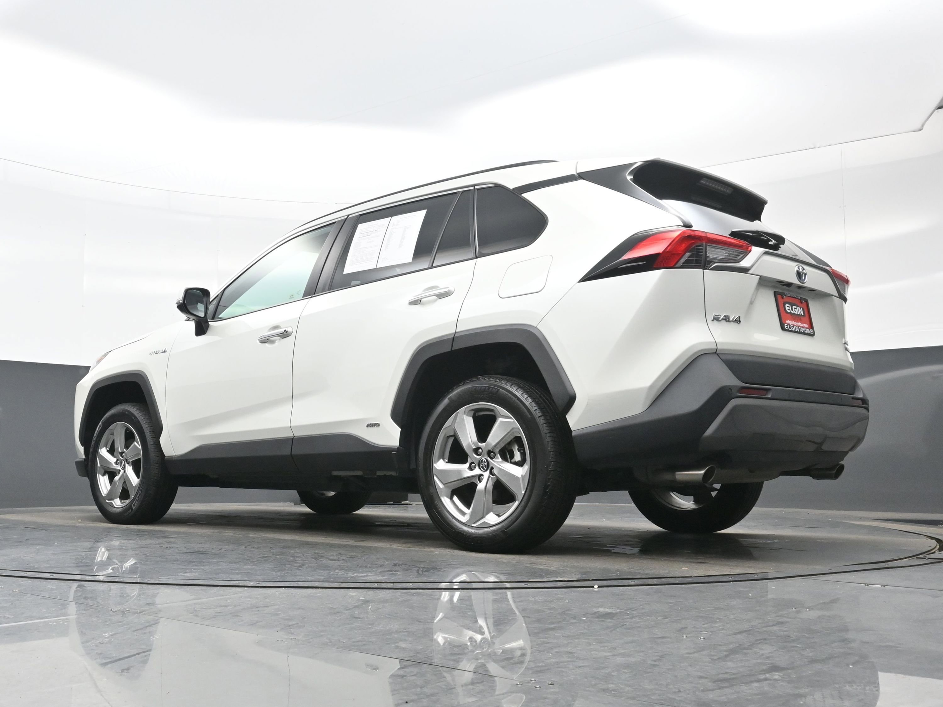Used 2021 Toyota RAV4 Limited image 31