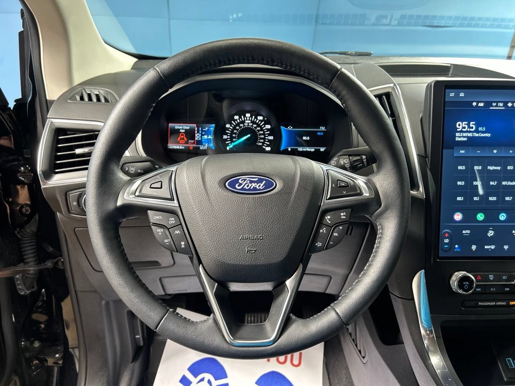 Used 2024 Ford Edge Titanium w/ Equipment Group 301A AWD/4WD image 18