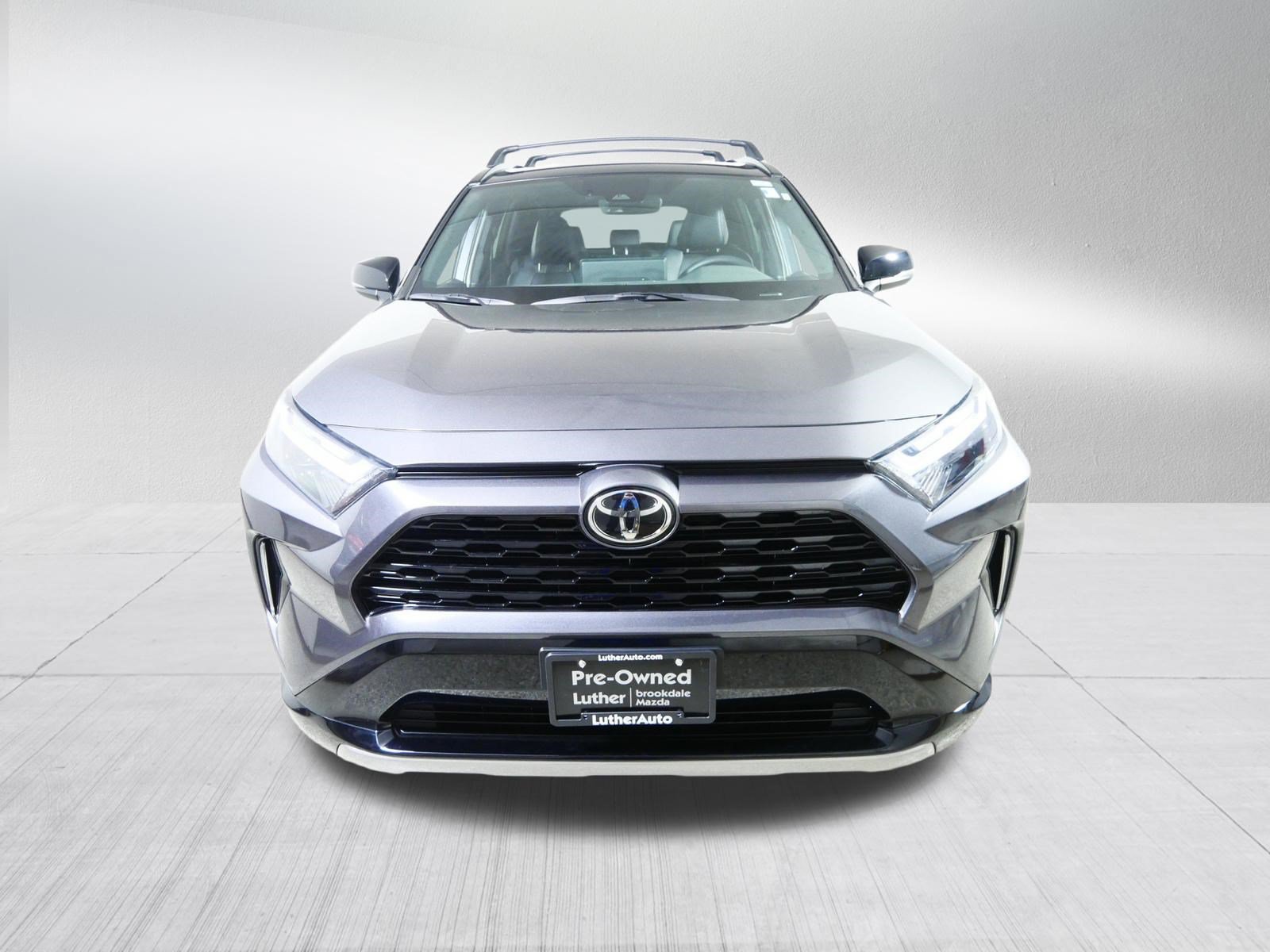 Used 2025 Toyota RAV4 XSE w/ Weather Package AWD/4WD image 2
