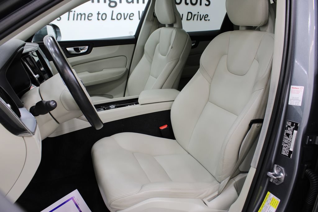 Used 2018 Volvo XC60 T6 Momentum w/ Convenience Package AWD/4WD image 15